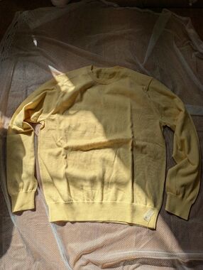 Men's Crewneck Sweater in Pale Yellow